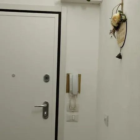 Apartment Violet -